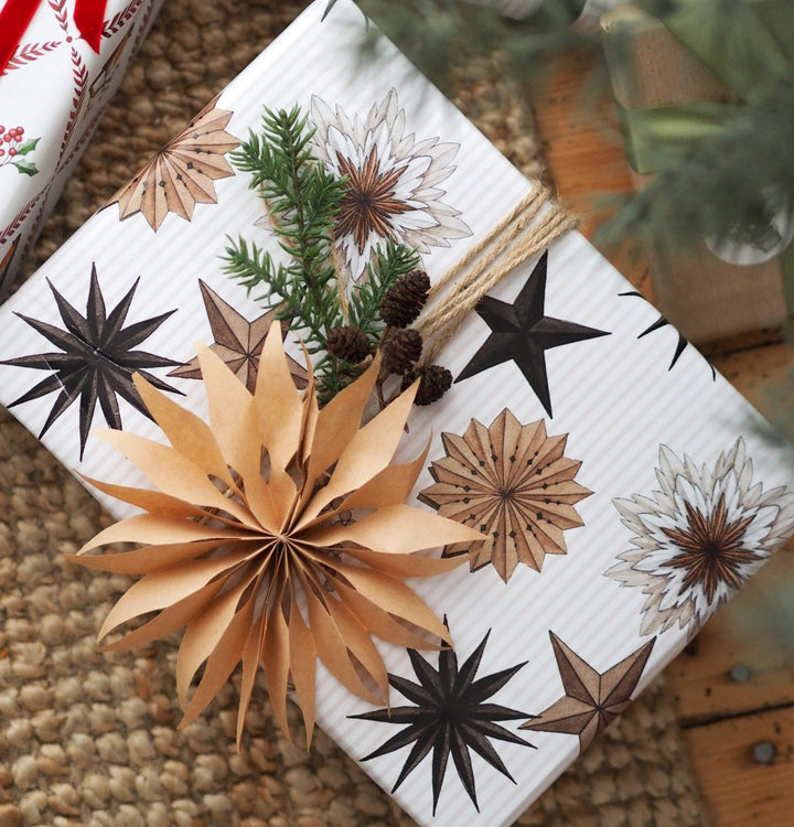 „Papiersterne“ Geschenkpapier
